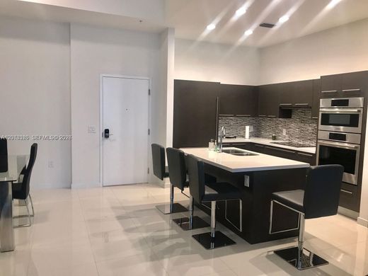 Complesso residenziale a Doral, Miami-Dade County