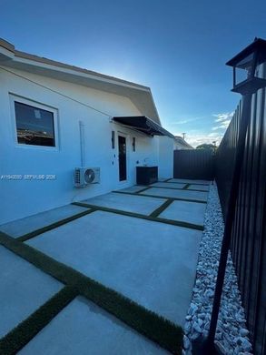 Edificio en South Miami Heights, Miami-Dade County