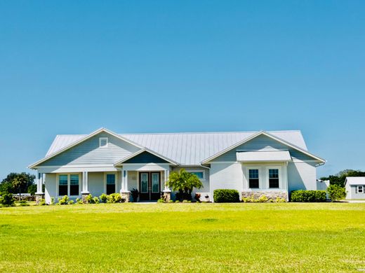 Villa in Okeechobee, Okeechobee County