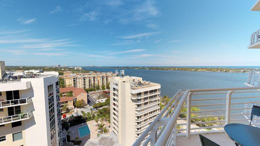 Residential complexes in West Palm Beach, Palm Beach