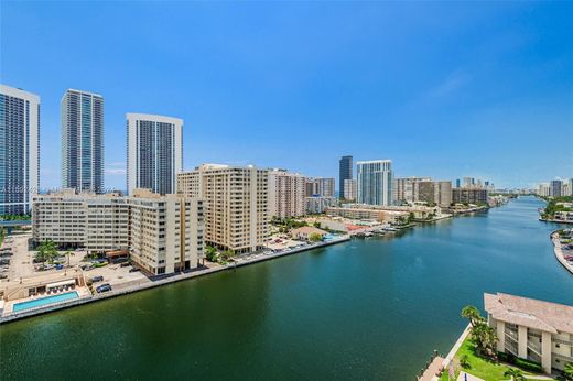 Komplex apartman Hallandale Beach, Broward County