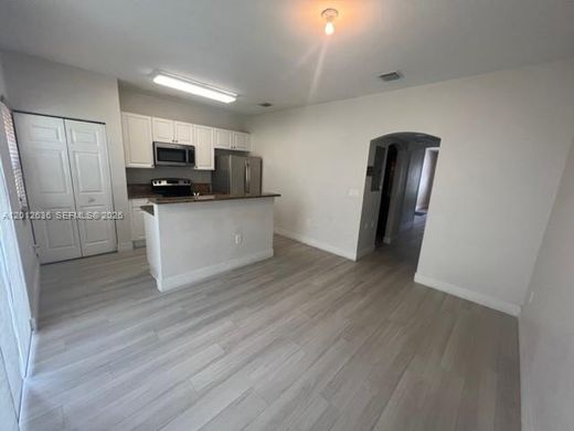 Townhouse in Miramar, Broward County