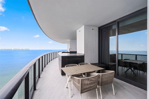 Complexes résidentiels à Sunny Isles Beach, Comté de Miami-Dade