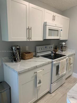 Residential complexes in Sunrise, Broward County