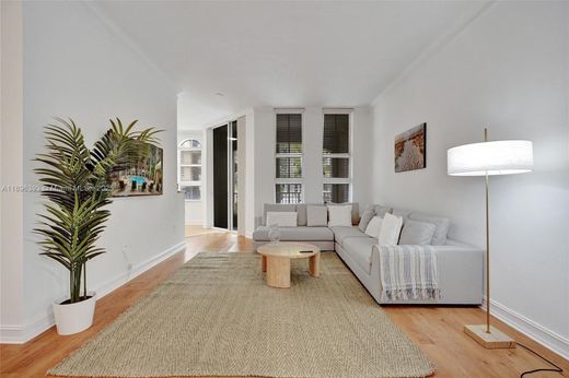 Kamienica w Aventura, Miami-Dade County