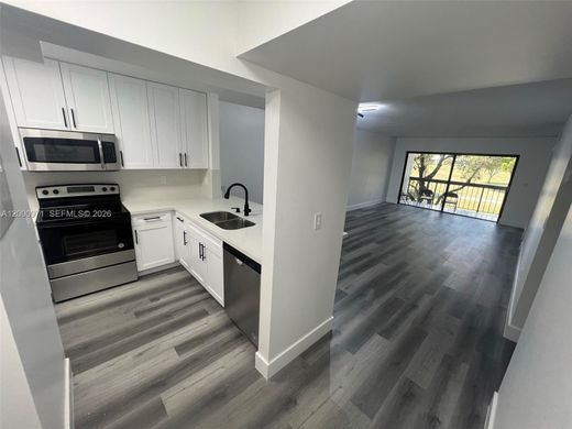 Residential complexes in Miami, Miami-Dade