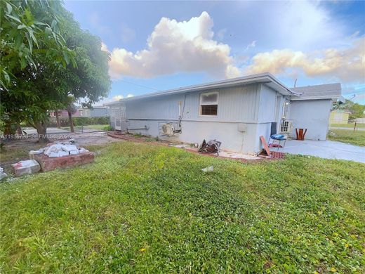 别墅  Miami Gardens, Miami-Dade County