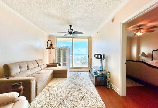 Residential complexes in Fort Lauderdale, Broward County