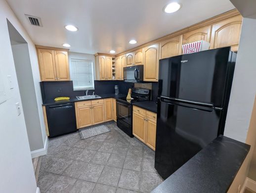 Residential complexes in Boynton Beach, Palm Beach