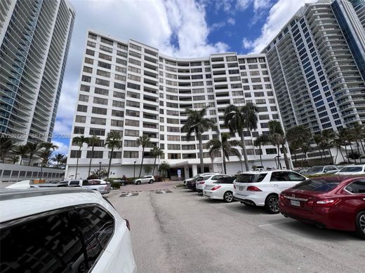Complexes résidentiels à Hollywood, Comté de Broward