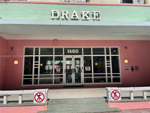 Residential complexes in Miami Beach, Miami-Dade