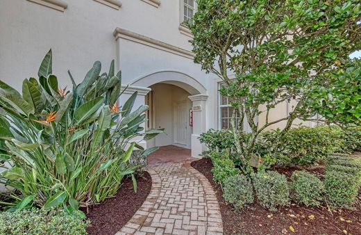 Residential complexes in Wellington, Palm Beach