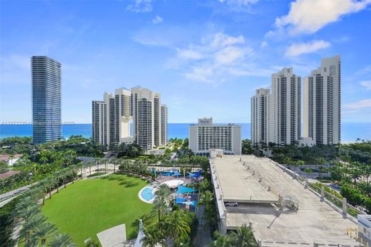 Residential complexes in Sunny Isles Beach, Miami-Dade