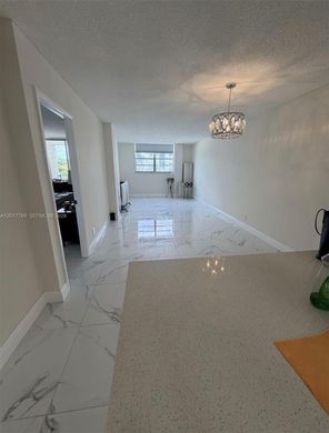 Wohnkomplexe in North Miami Beach, Miami-Dade County