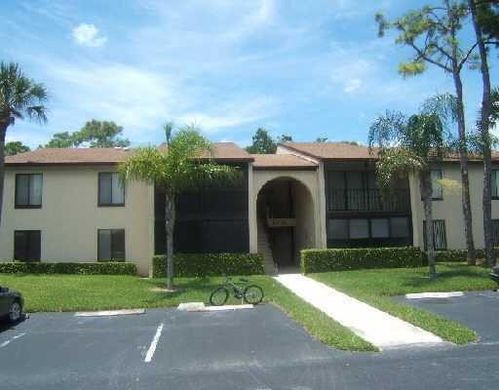 Residential complexes in Greenacres City, Palm Beach