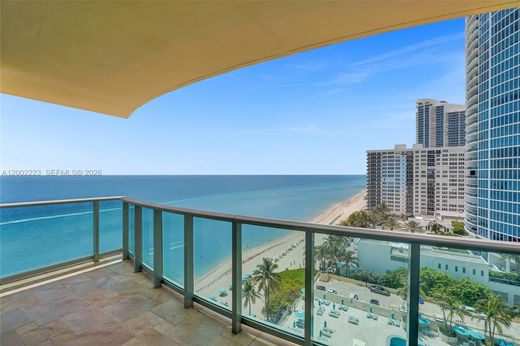 Residential complexes in Hollywood, Broward County