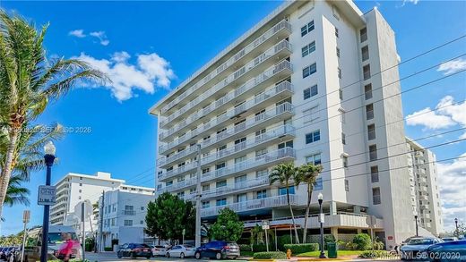 Residential complexes in Miami Beach, Miami-Dade