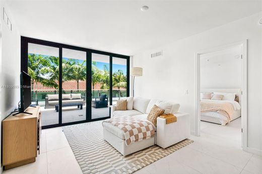 ‏בניין ב  Bay Harbor Islands, Miami-Dade County