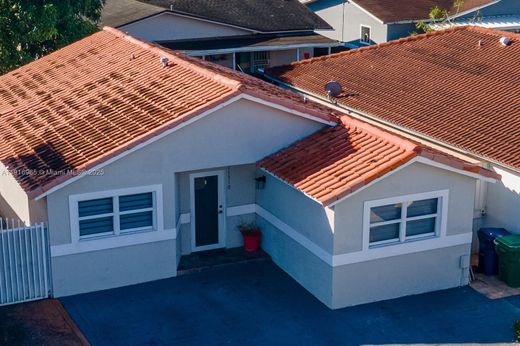 Villa in Sweetwater, Miami-Dade County