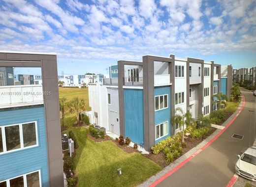 مجمع شقق ﻓﻲ Kissimmee, Osceola County