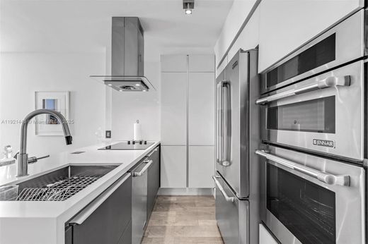 Kamienica w Miami, Miami-Dade County