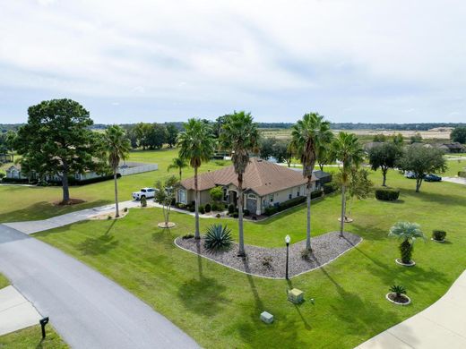 ﻓﻴﻼ ﻓﻲ Belleview Mobile Home Park, Marion County