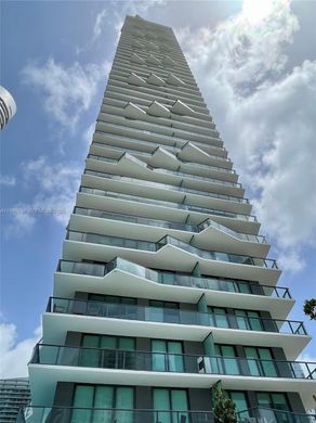 Kamienica w Miami, Miami-Dade County