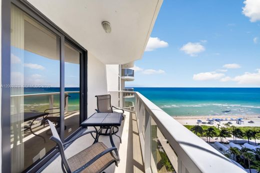 Residential complexes in Miami Beach, Miami-Dade