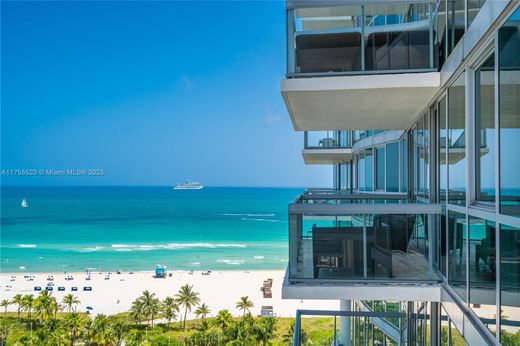 Residential complexes in Miami Beach, Miami-Dade