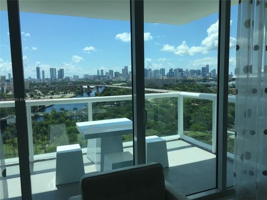 Komplex apartman Miami, Miami-Dade County