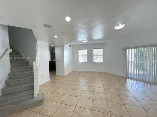 Wohnkomplexe in Doral, Miami-Dade County