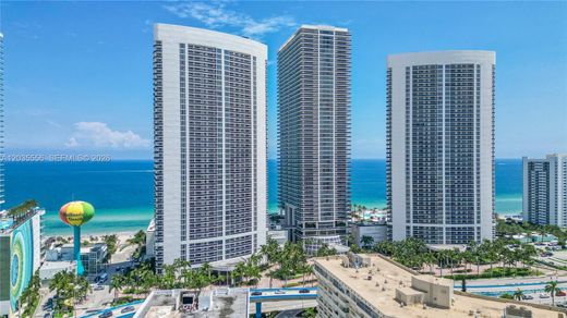 Kamienica w Hallandale Beach, Broward County
