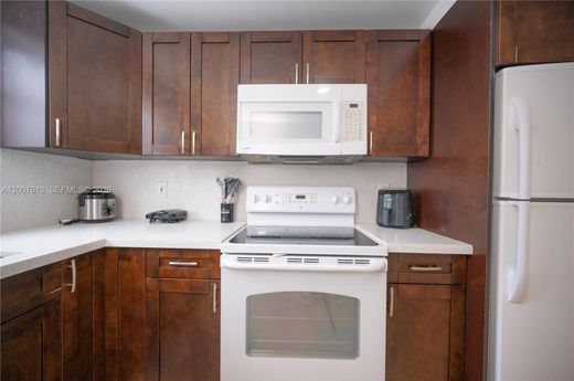 Residential complexes in Miami, Miami-Dade