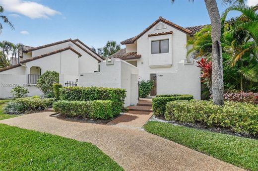 Residential complexes in Boca Raton, Palm Beach
