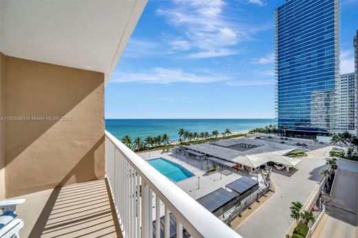 Complesso residenziale a Hallandale Beach, Broward County