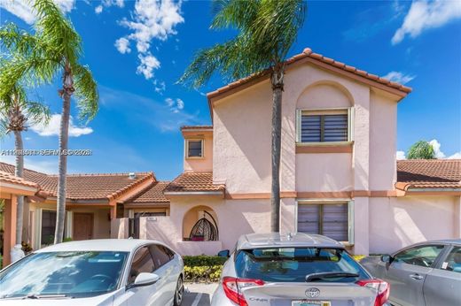 Townhouse in Hialeah, Miami-Dade