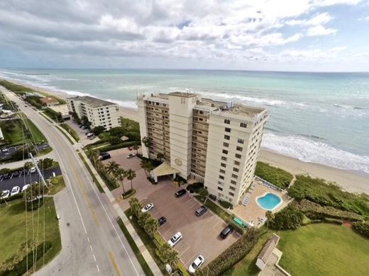 Residential complexes in Juno Beach, Palm Beach
