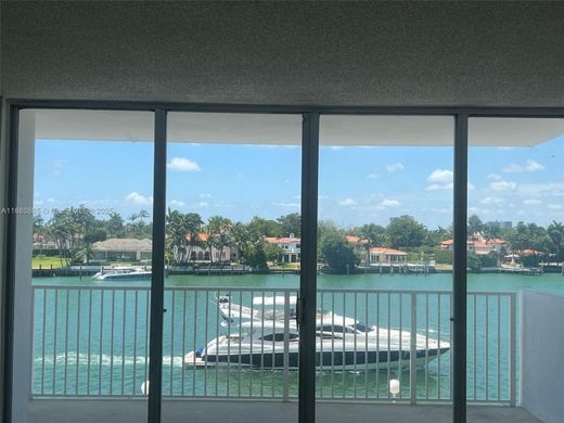 Miami Beach, Miami-Dade Countyのアパートメント・コンプレックス