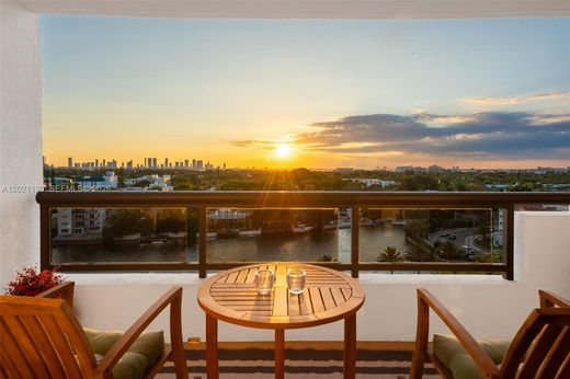Complesso residenziale a Miami Beach, Miami-Dade County
