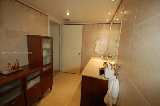 Edificio en Surfside, Miami-Dade County