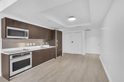 Residential complexes in Miami, Miami-Dade