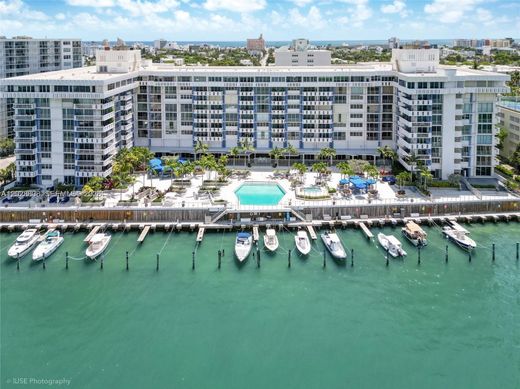 Complesso residenziale a Miami Beach, Miami-Dade County