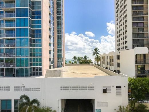 Komplex apartman Miami Beach, Miami-Dade County