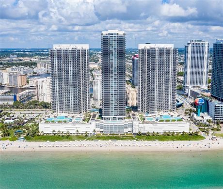 Complesso residenziale a Hallandale Beach, Broward County