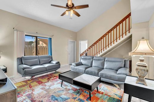 Townhouse in Sunrise, Broward County