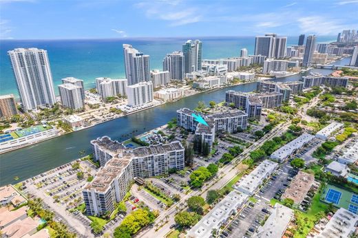 Complesso residenziale a Hallandale Beach, Broward County