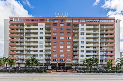 Edificio en Hialeah, Miami-Dade County