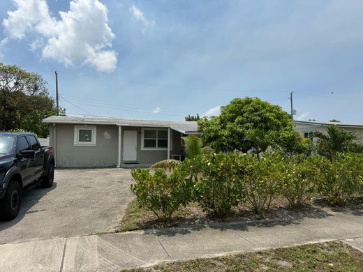 Villa in Oakland Park, Broward County