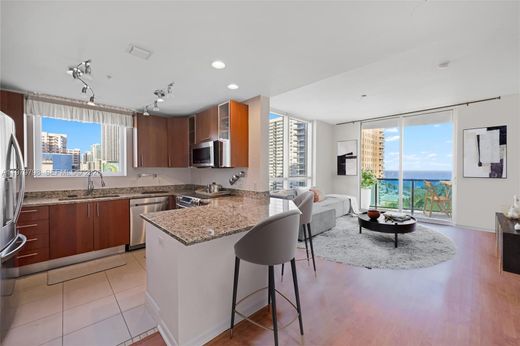 Kamienica w Hallandale Beach, Broward County