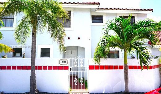 Homestead, Miami-Dade Countyのタウンハウス